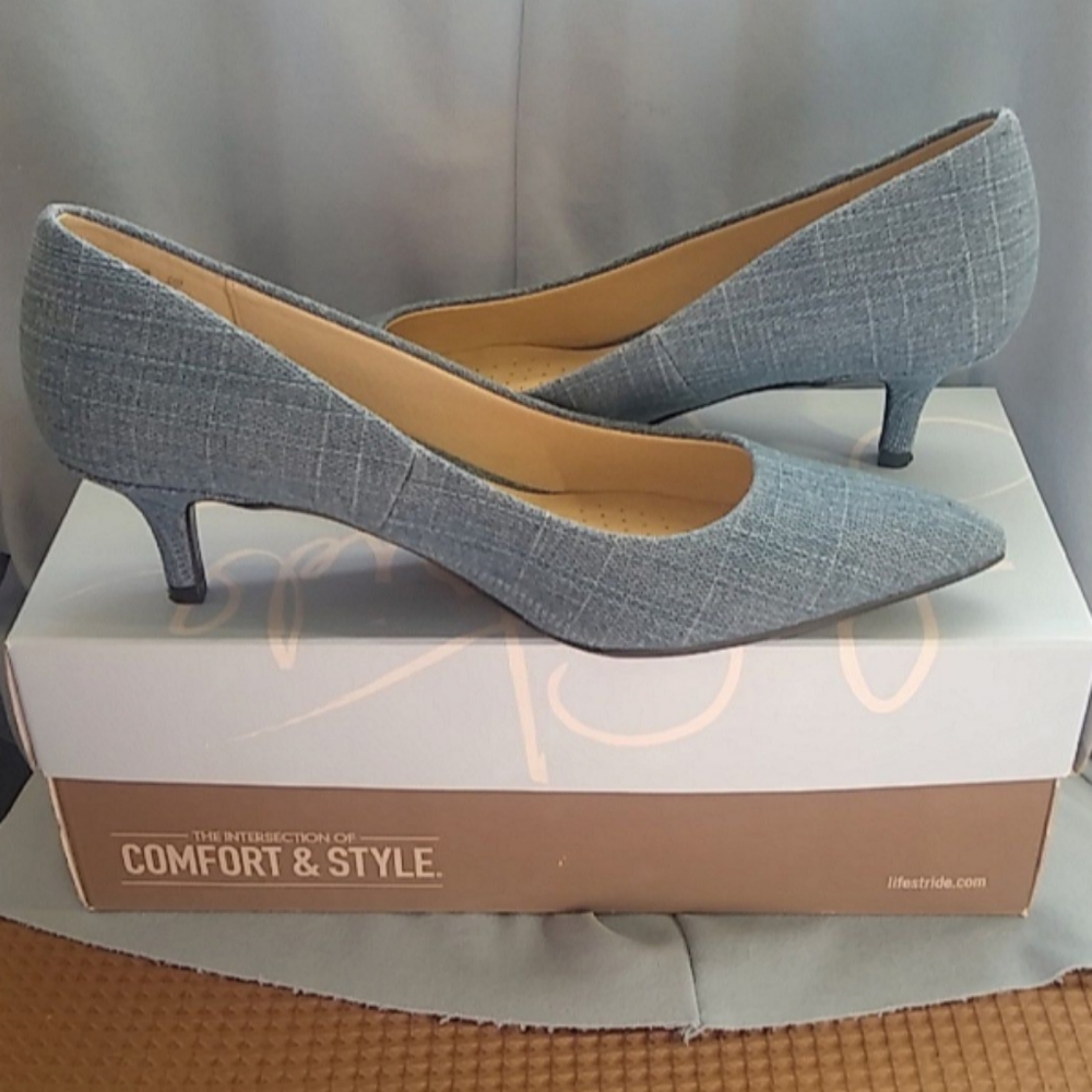 Kitten heels are back! Denim Style super comfortab